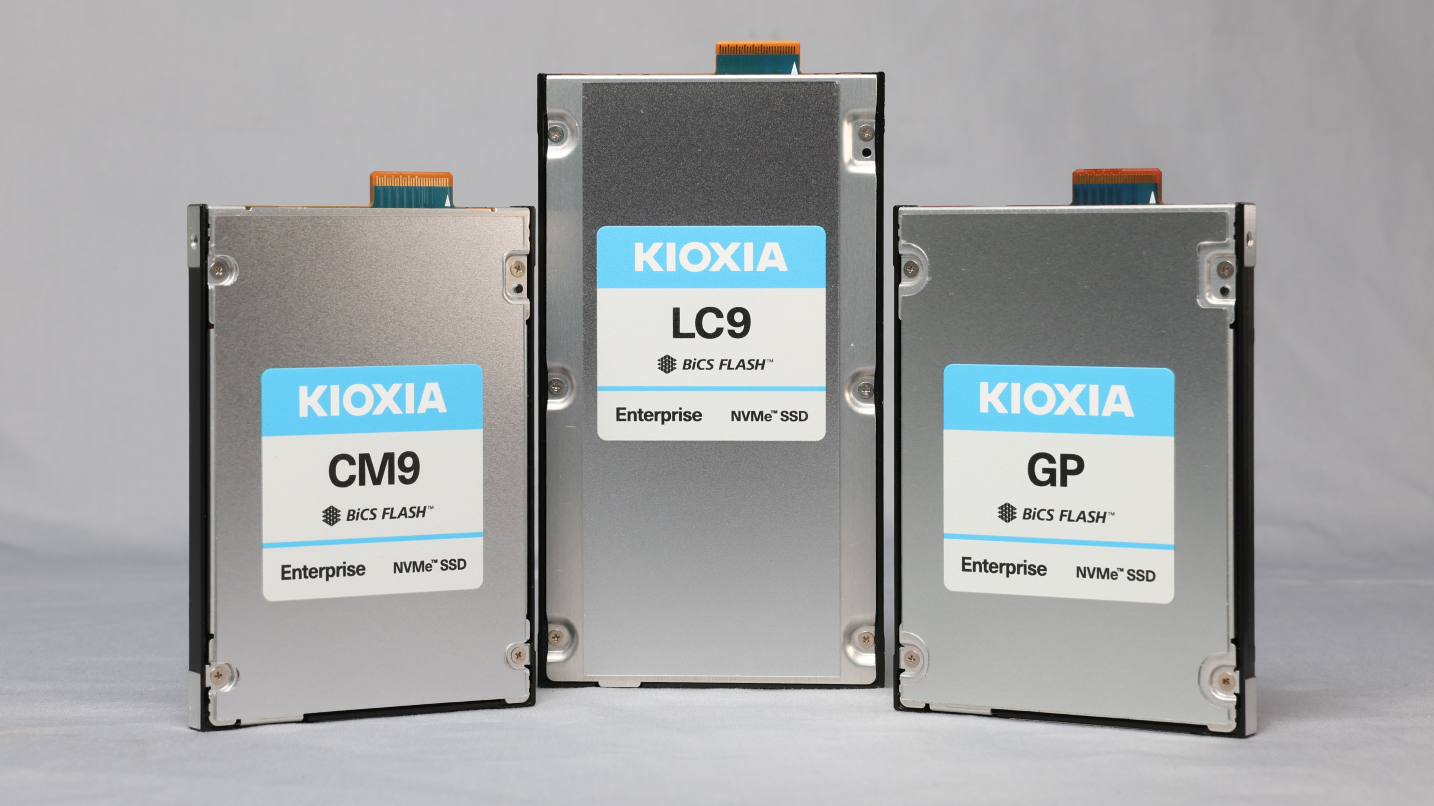 Samsung and SK Hynix warn memory chip crunch to continue until