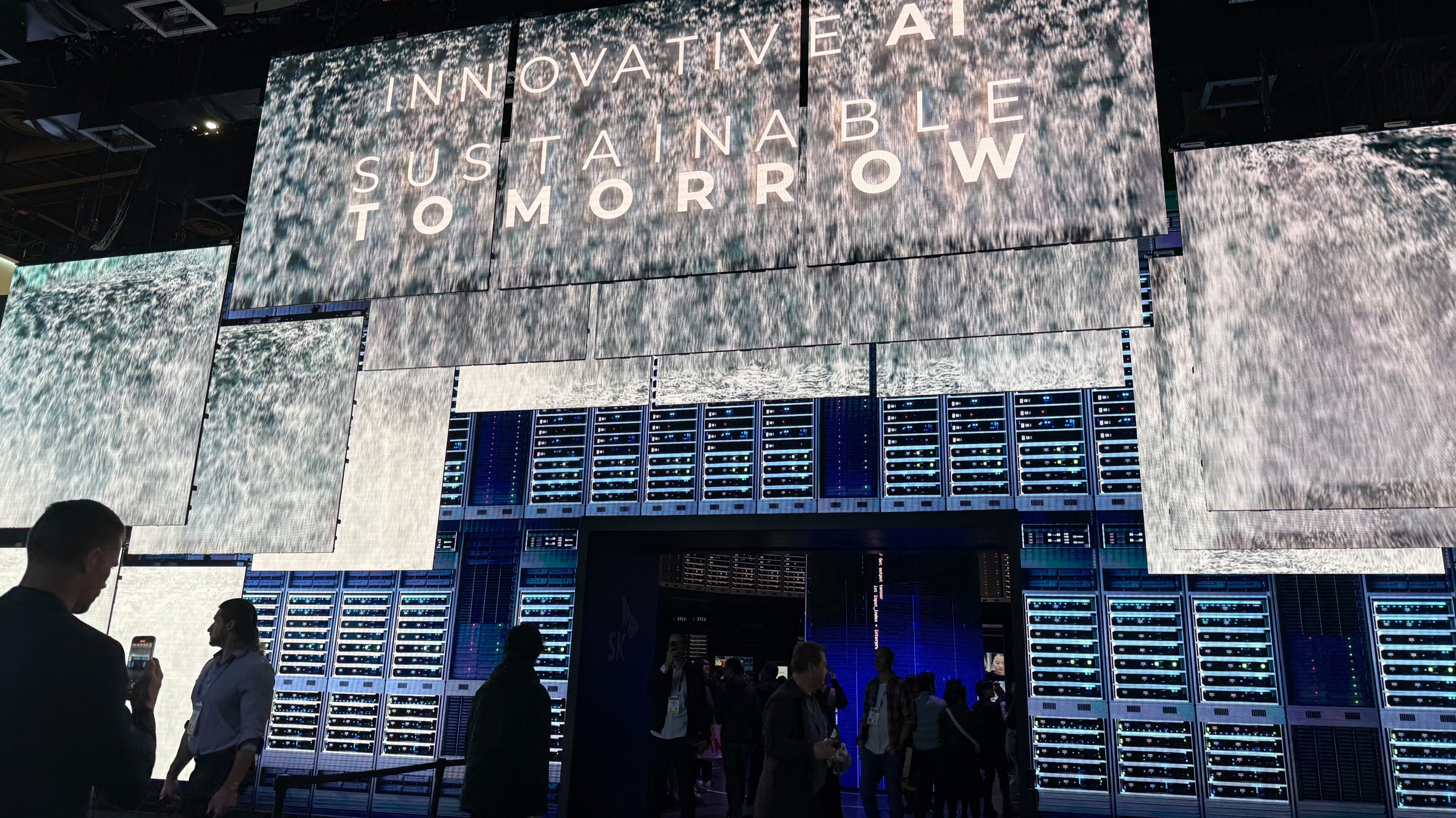 Syndicated Lending シンジケート Syndicated Loans Explained: Structure, Function, and Real-Life