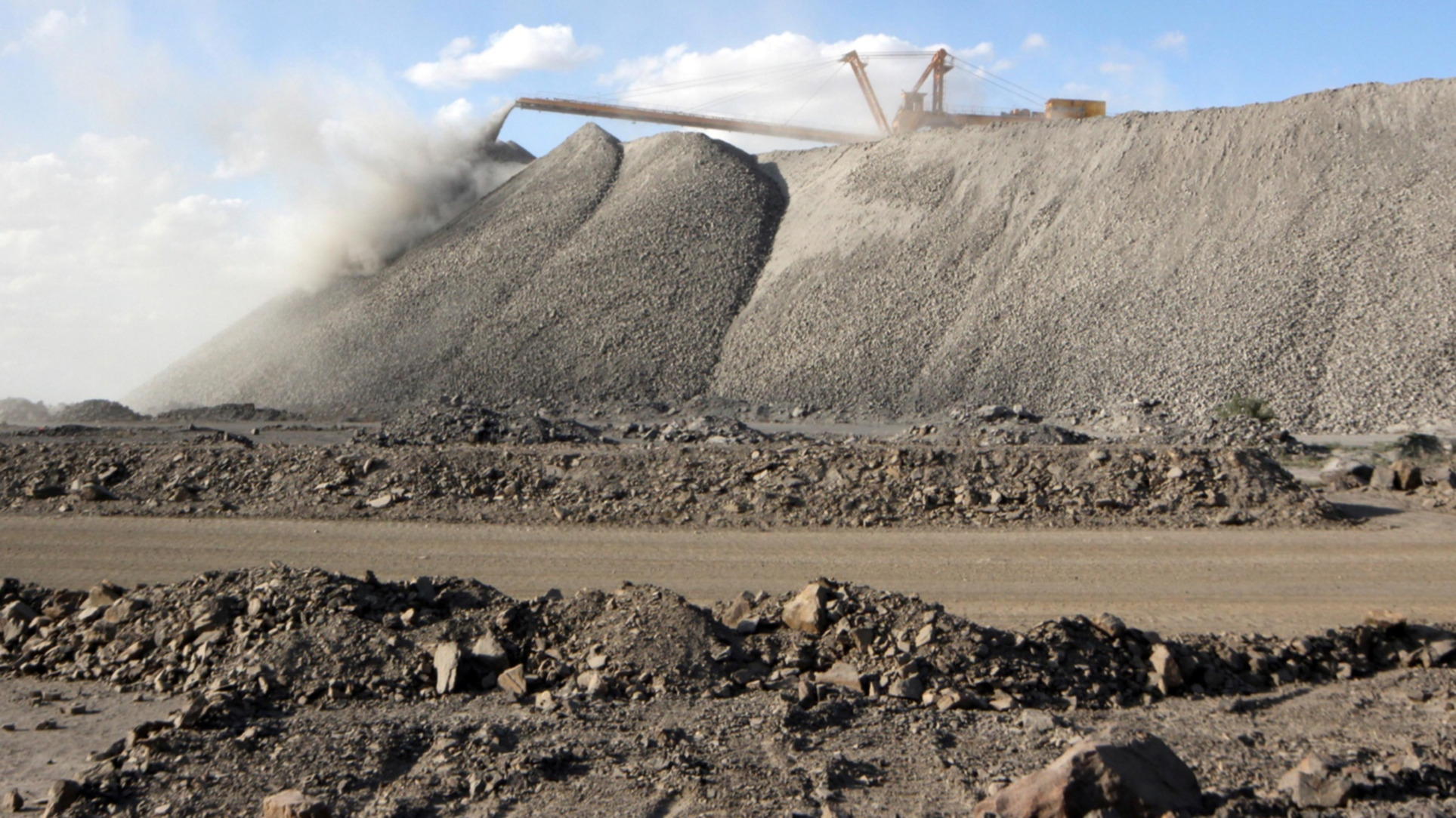 Japan to process rare-earth mud from 2027, tapping deep-sea reserves -  Nikkei Asia