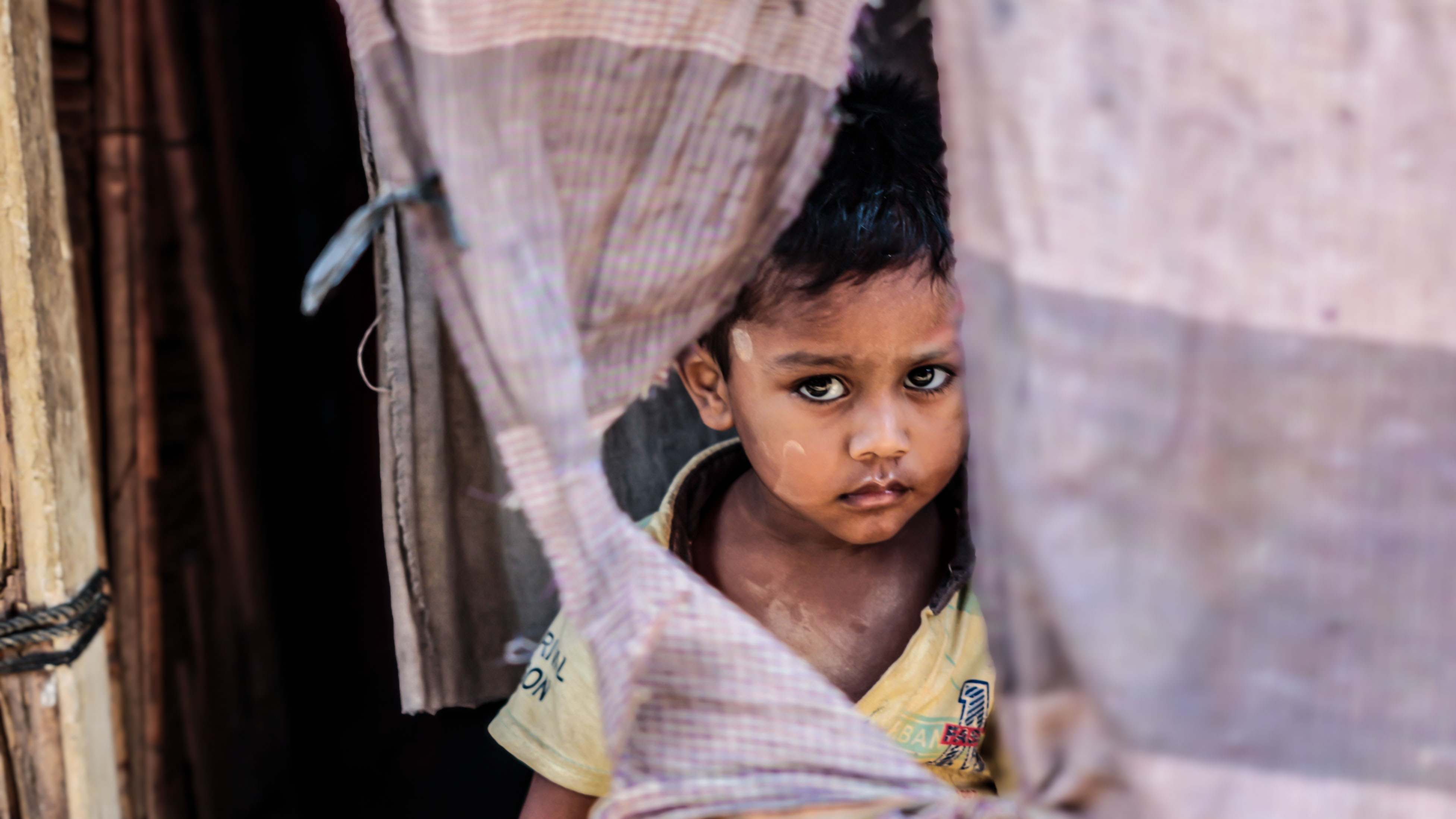 Myanmar's Rohingya refugees signal despair and hope in