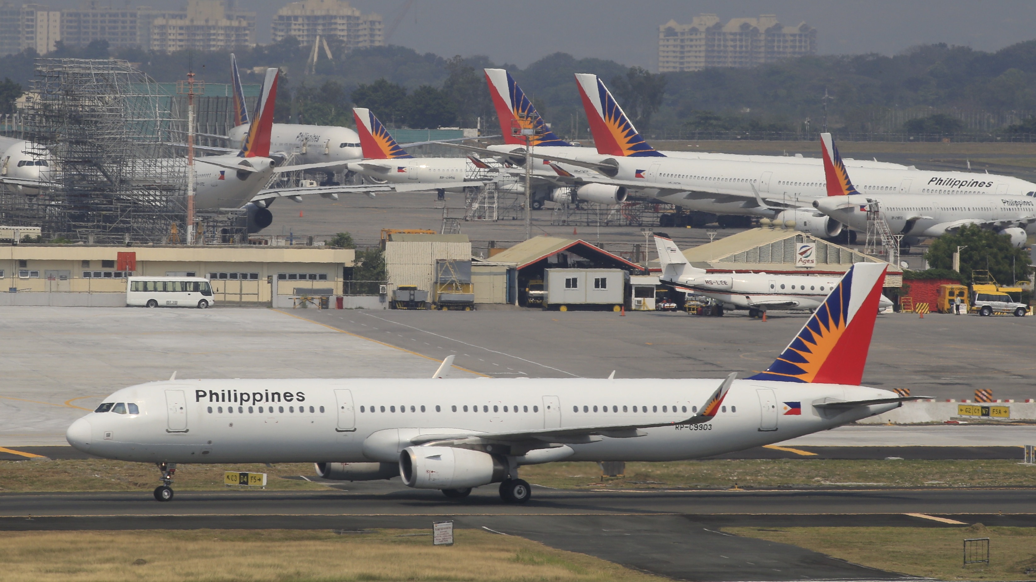 Philippine Airlines plans to seek court protection from creditors