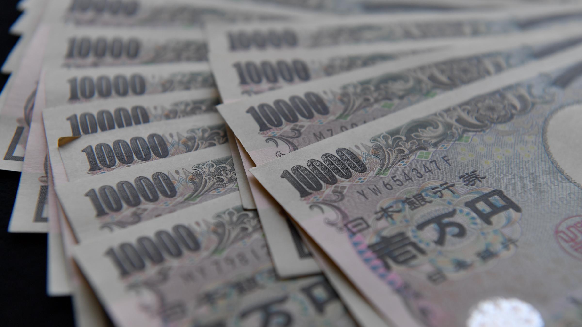 Yen sinks to near historic levels against euro and Asian currencies -  Nikkei Asia