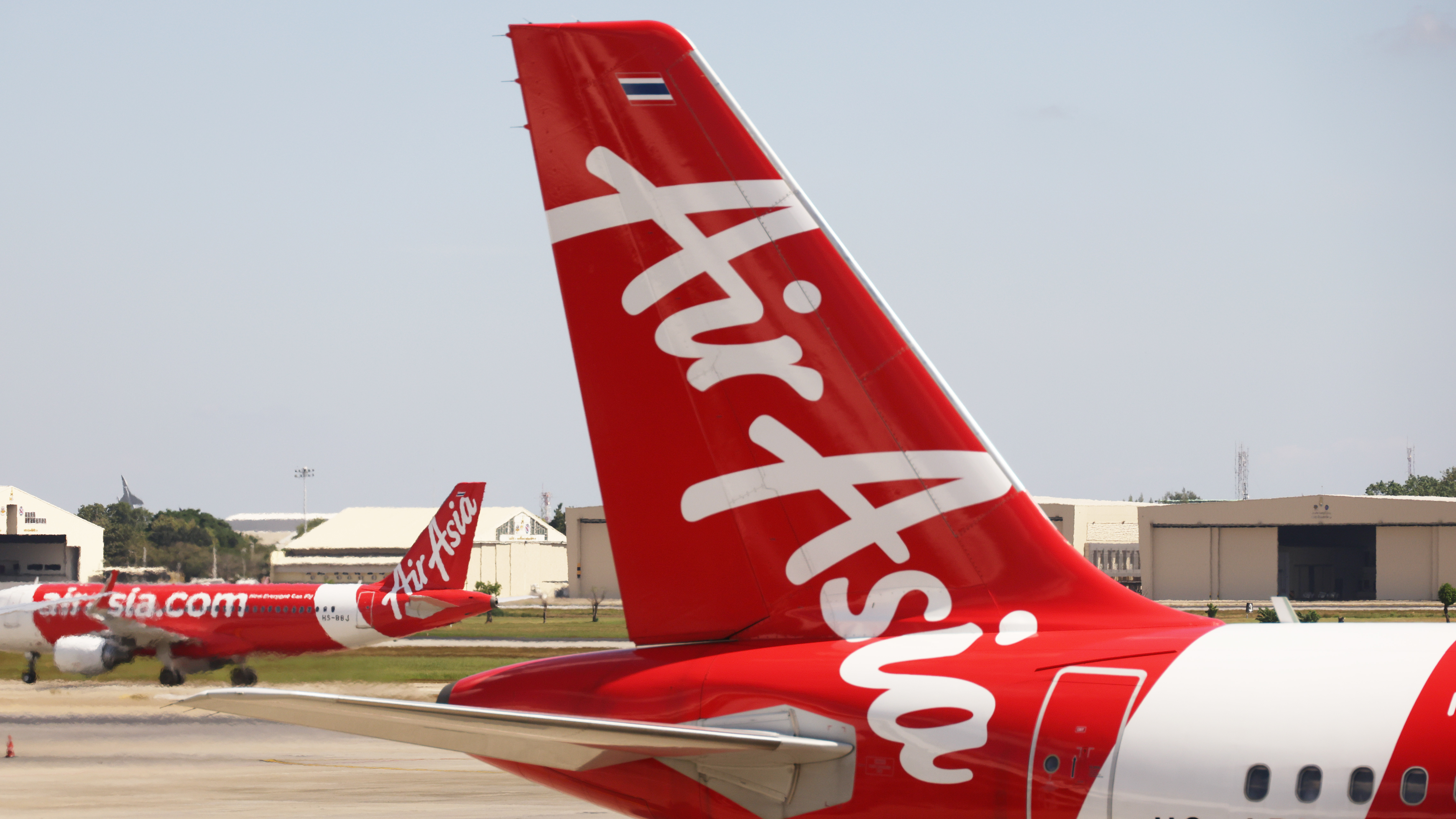 AirAsia orders 150 fuel-efficient Airbus planes amid rising oil