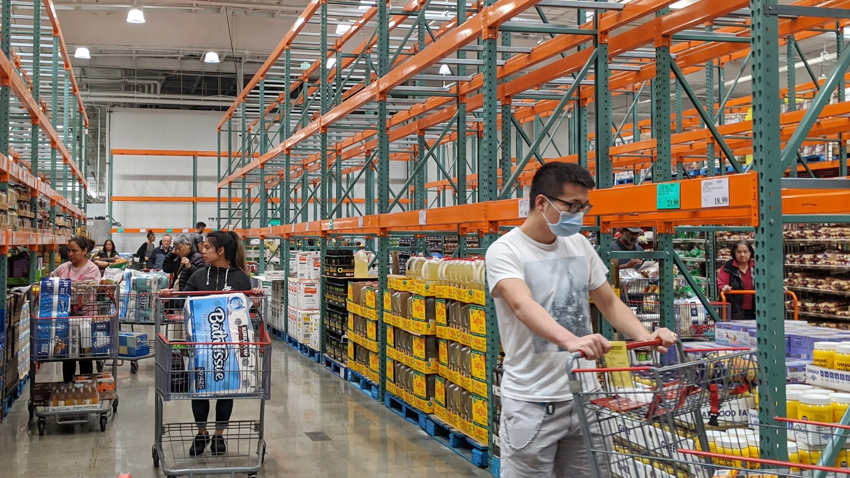Costco rushes to fill shelves to meet coronavirus-driven buying - Nikkei  Asia