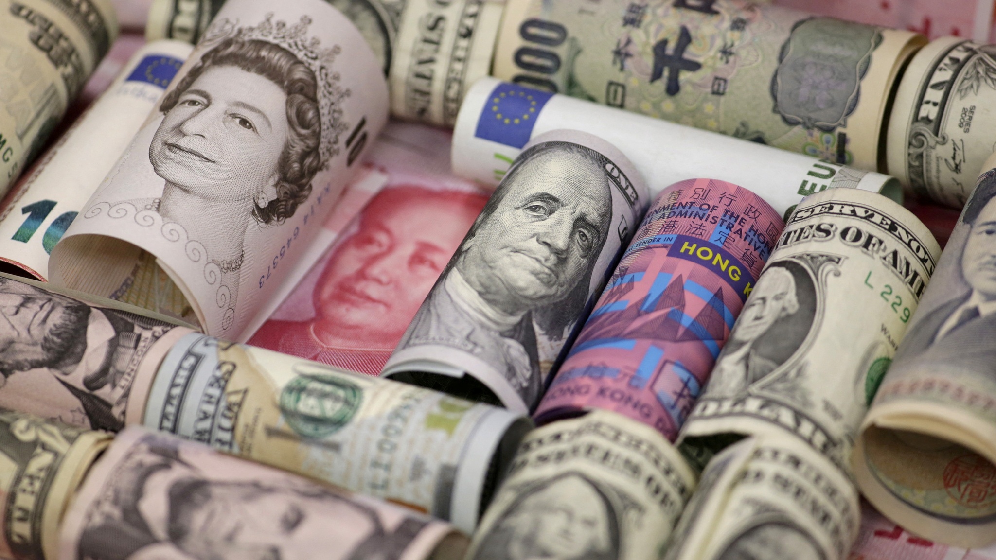 Yen sinks to near historic levels against euro and Asian currencies -  Nikkei Asia