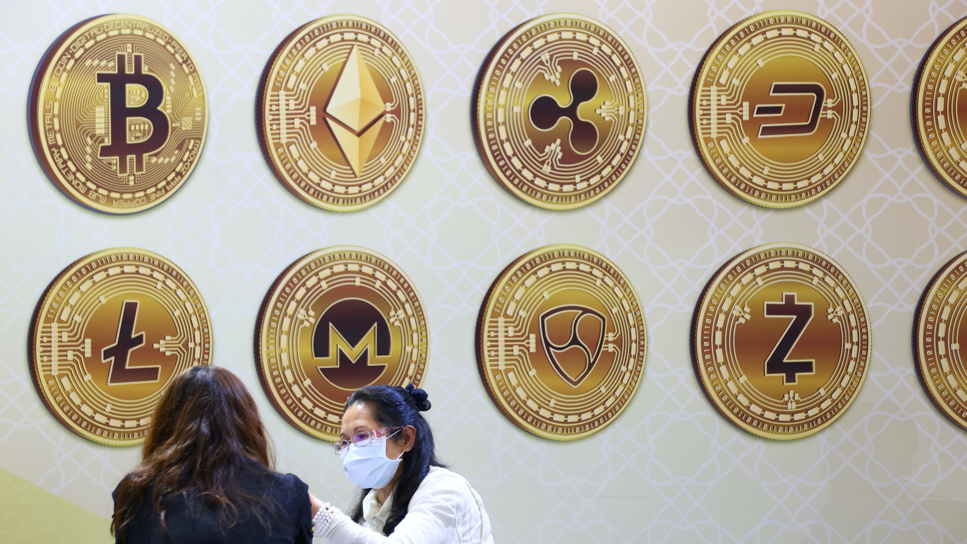Bitcoin breaks $30,000 barrier for first time - Nikkei Asia