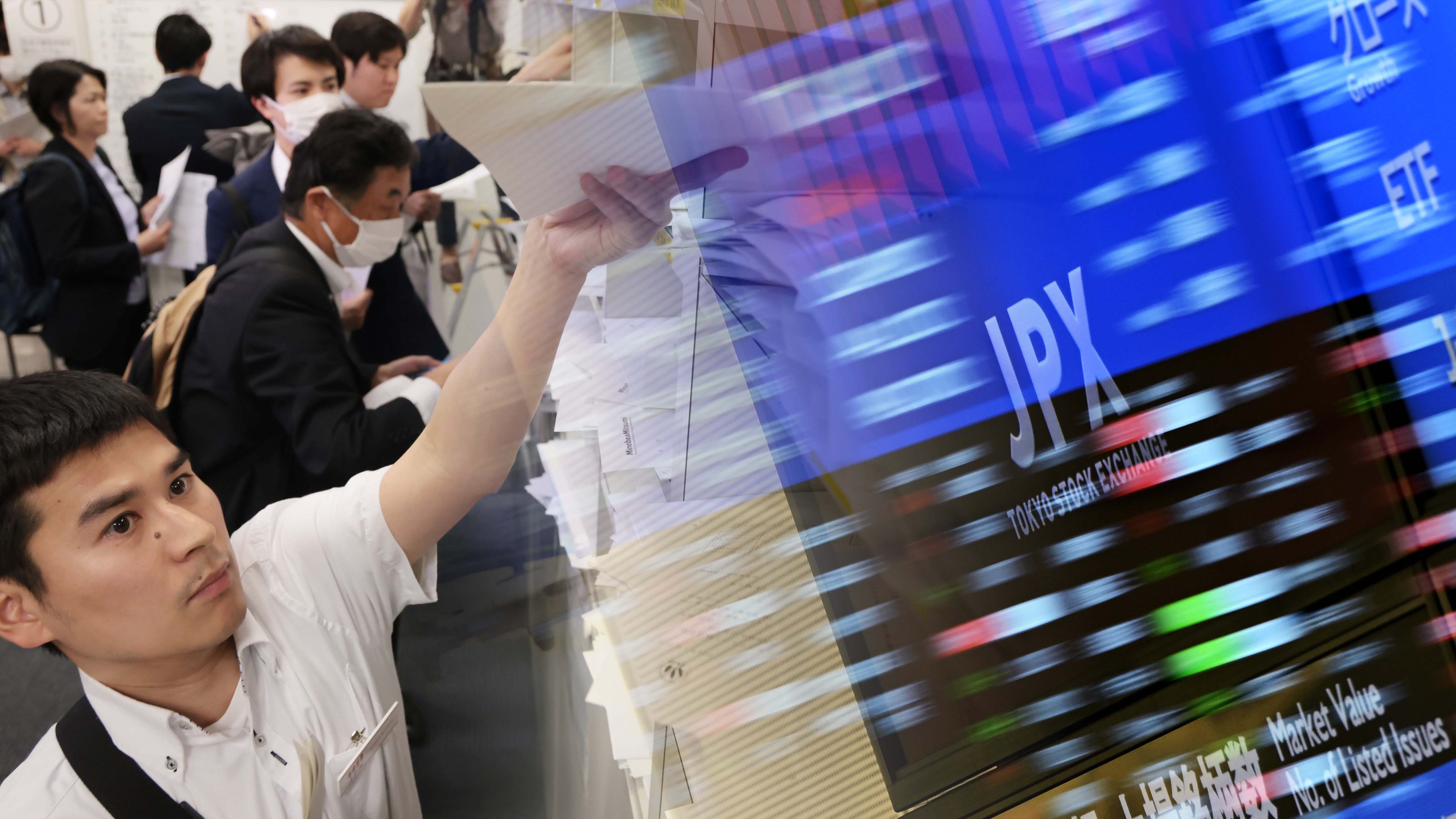 Tokyo exchange to mandate English disclosure to lure