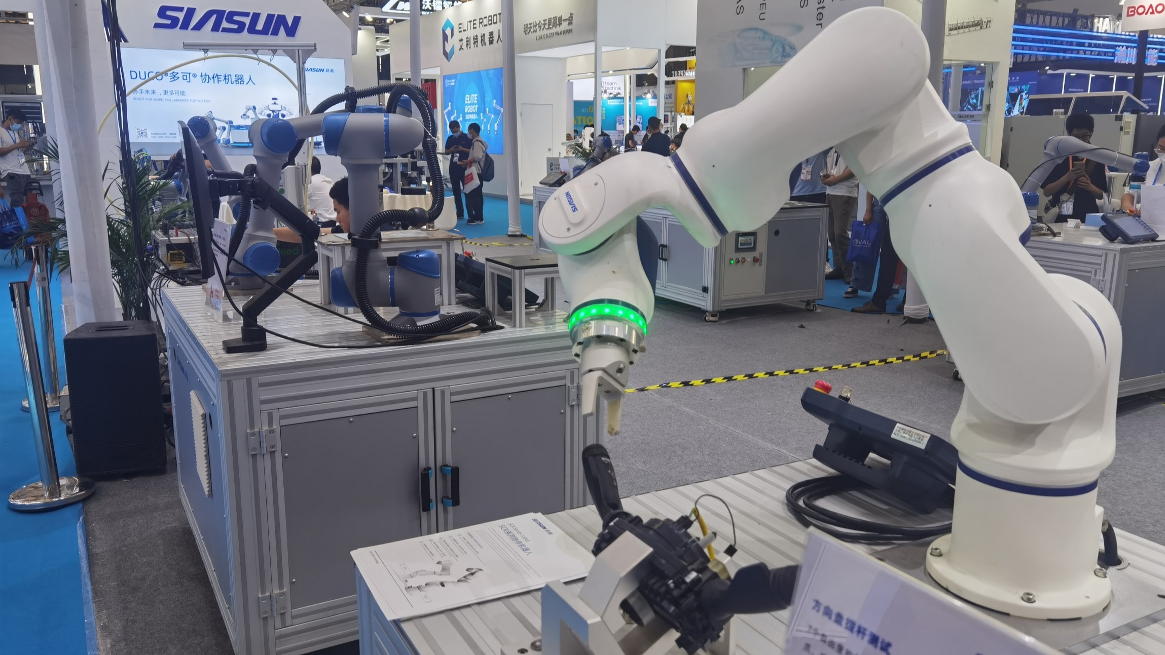 Chinese robot makers battle Europe and Japan rivals on home turf