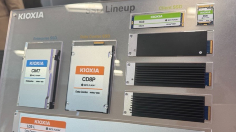 まさ　KIOXIA 10枚　SAMSUNG 5枚　合計15枚 Japan's Kioxia to take on Samsung with wafer-bonding tech in