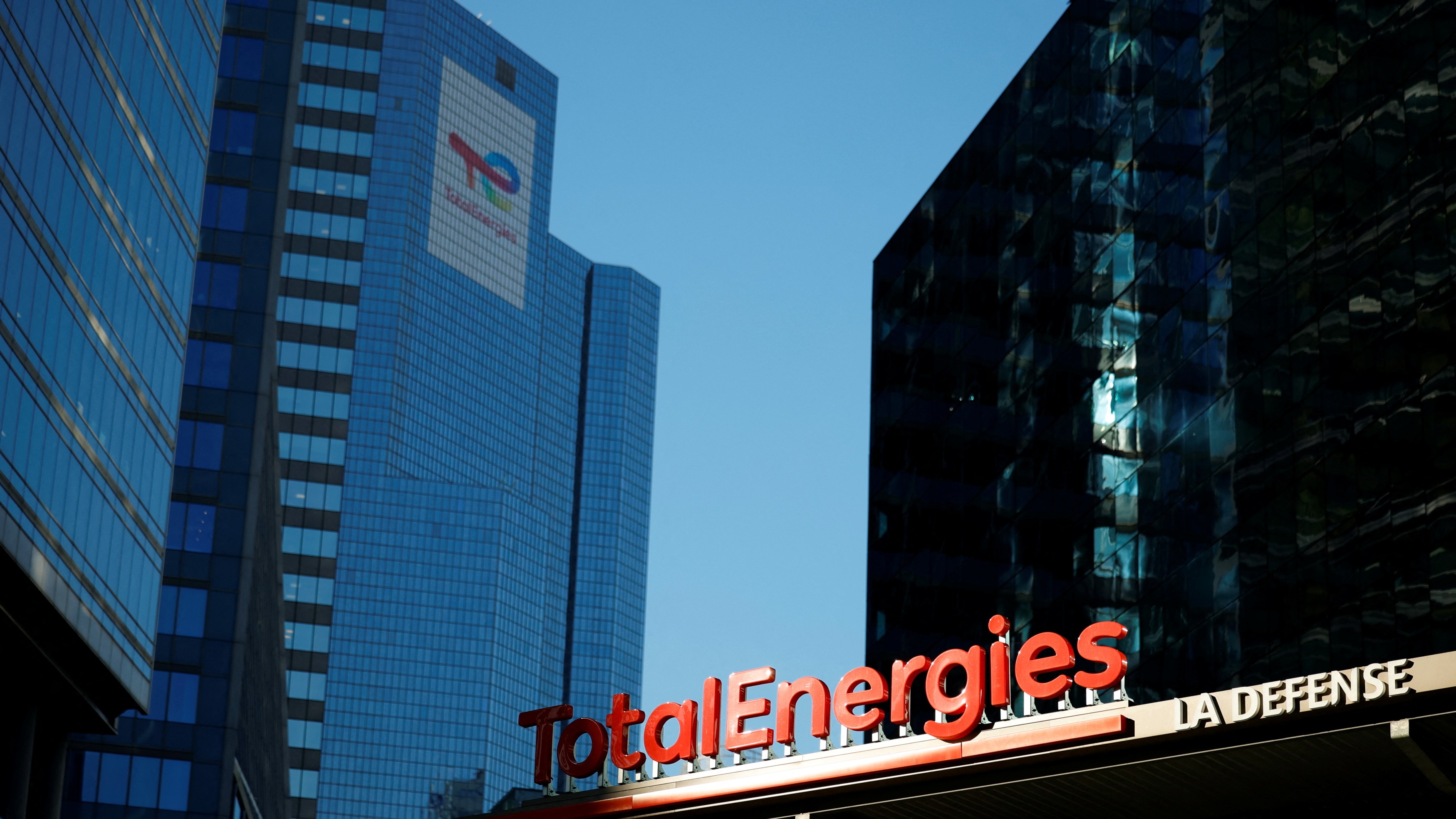 Képernyőkép az EnergyCasino alkalmazás felületéről, megjelenítve a játékok és promóciók gyors elérését mobil eszközön.