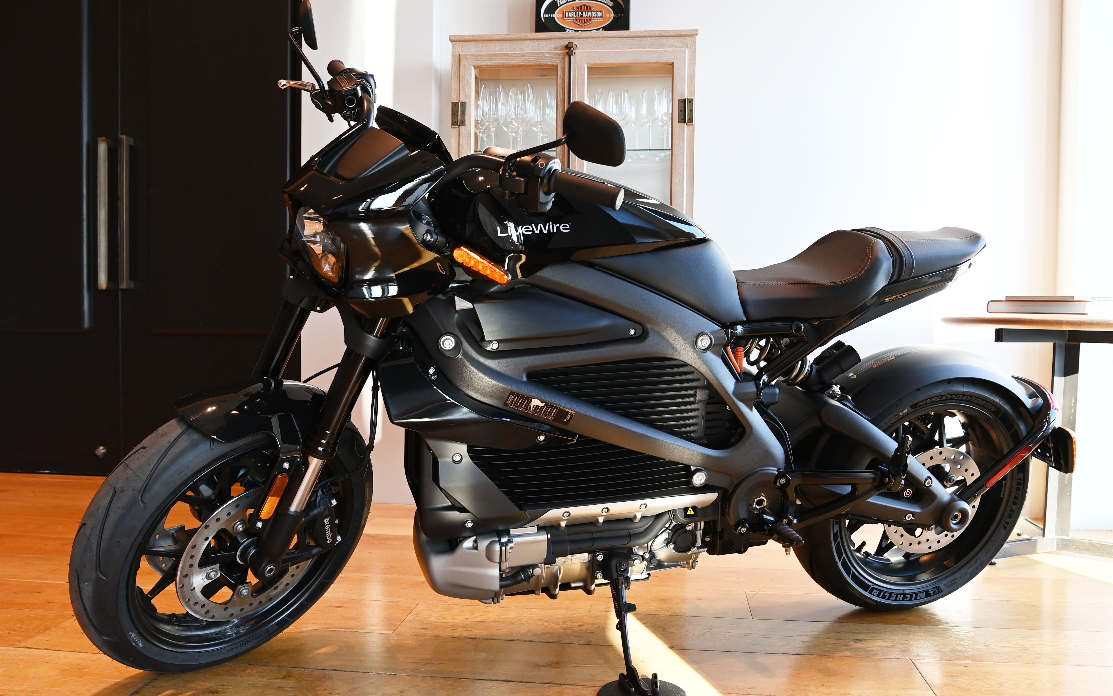 Yamaha to make small motorbikes for Japan's new moped class