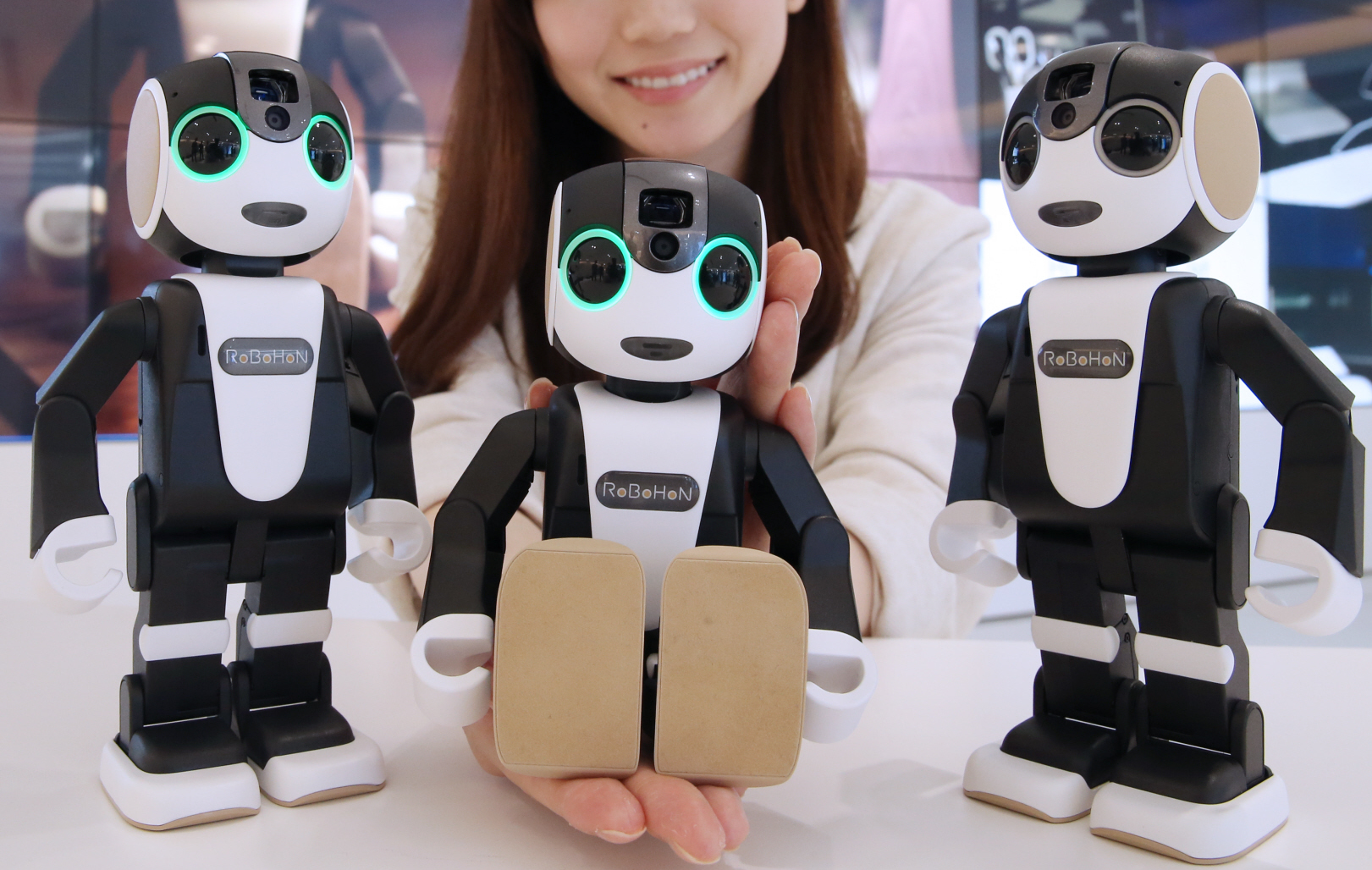 Sharp to unleash walking, talking robot-smartphone - Nikkei Asia