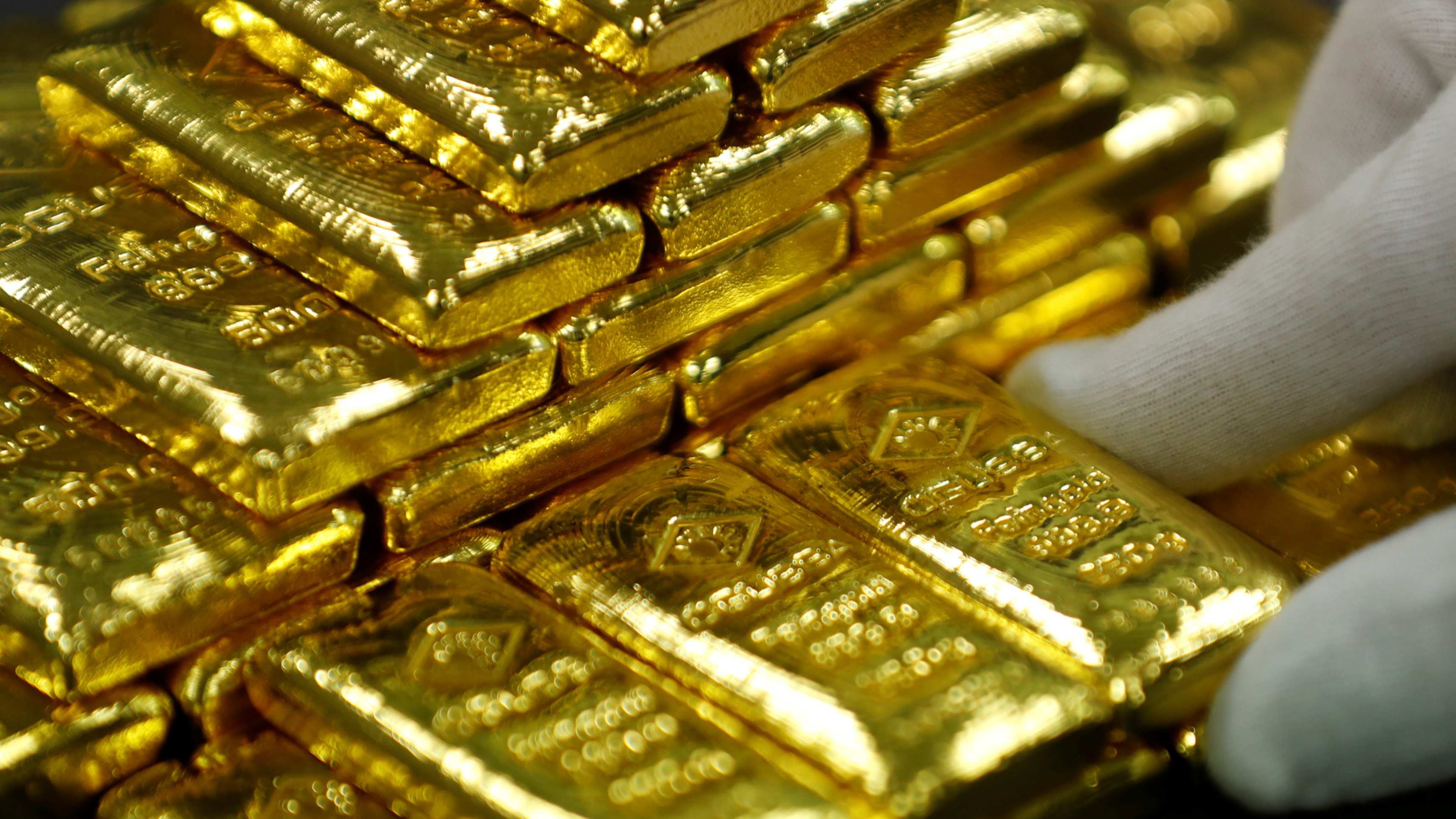 Vietnam ends 13-year state monopoly on gold trade and production